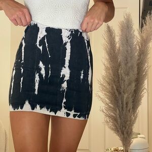BLACK&WHITE SKIRT🦓